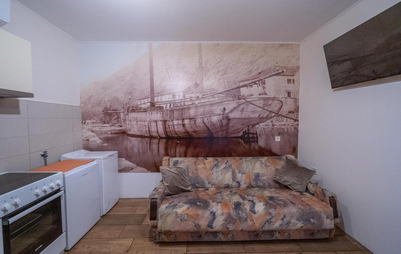 Regina Di Dobrota Apartment Kotor Ngoại thất bức ảnh
