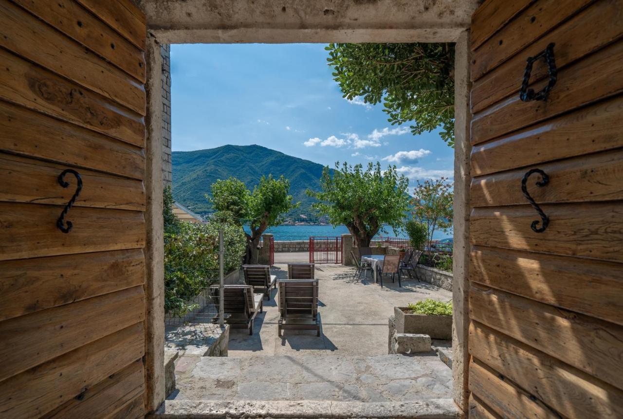 Regina Di Dobrota Apartment Kotor Ngoại thất bức ảnh