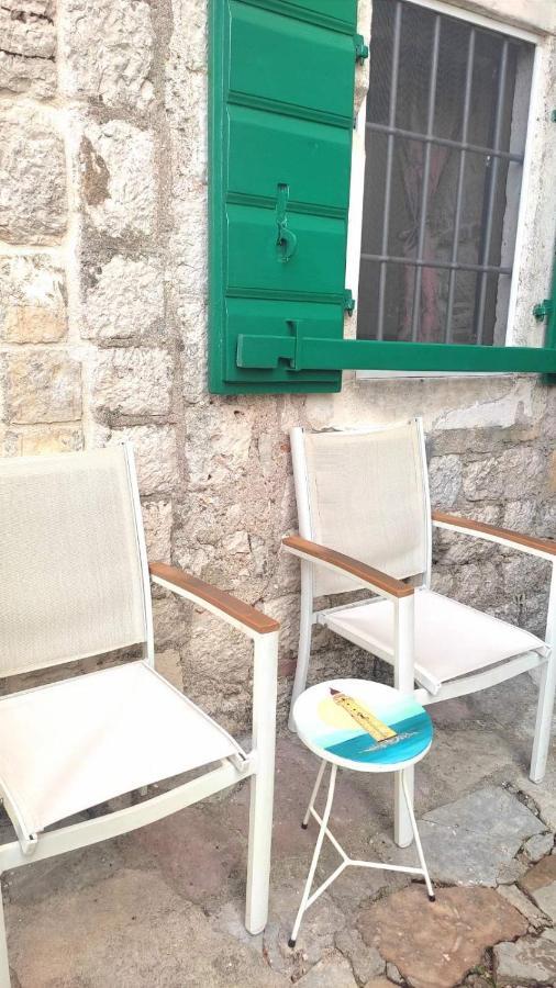 Regina Di Dobrota Apartment Kotor Ngoại thất bức ảnh