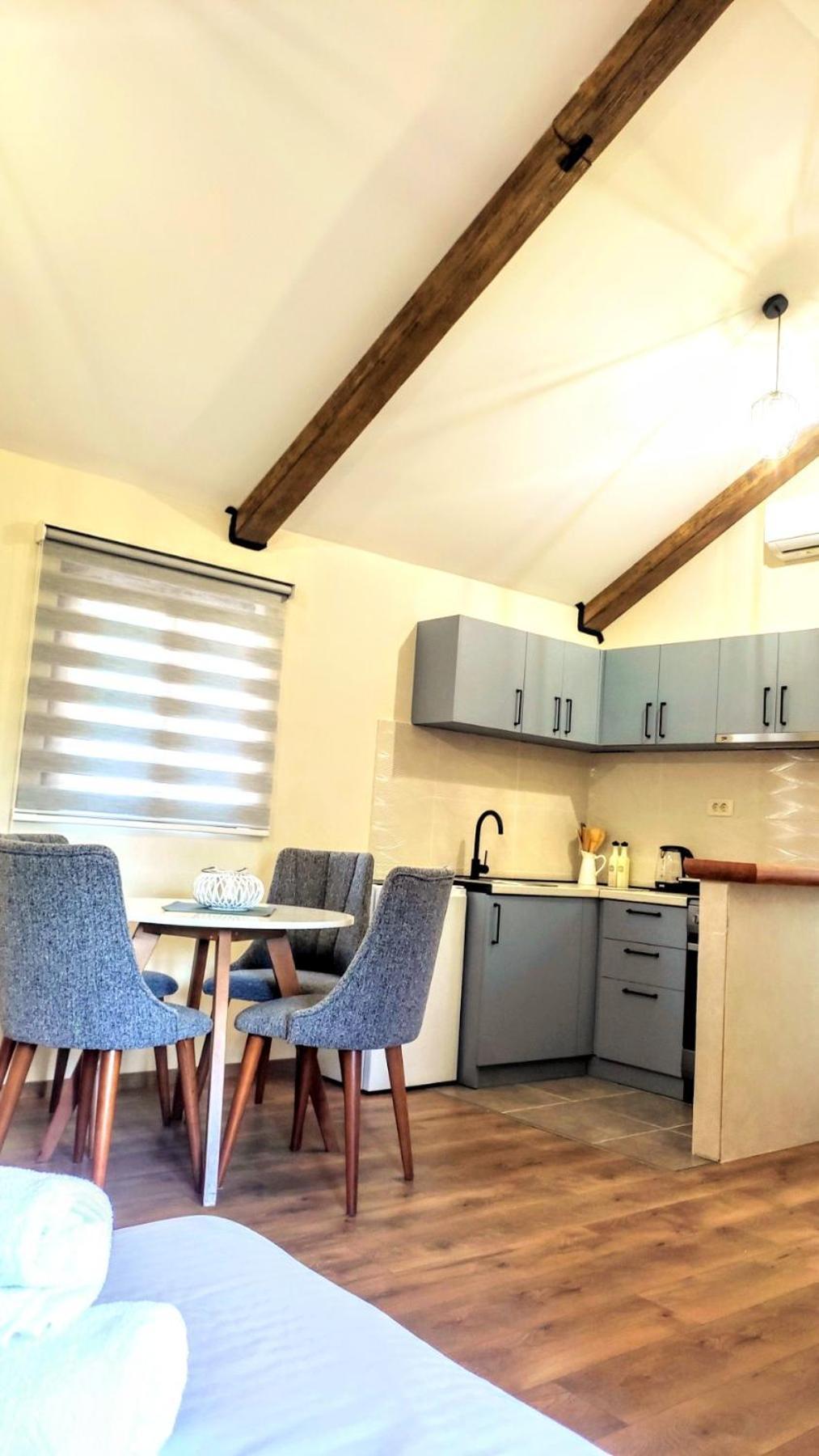 Regina Di Dobrota Apartment Kotor Ngoại thất bức ảnh