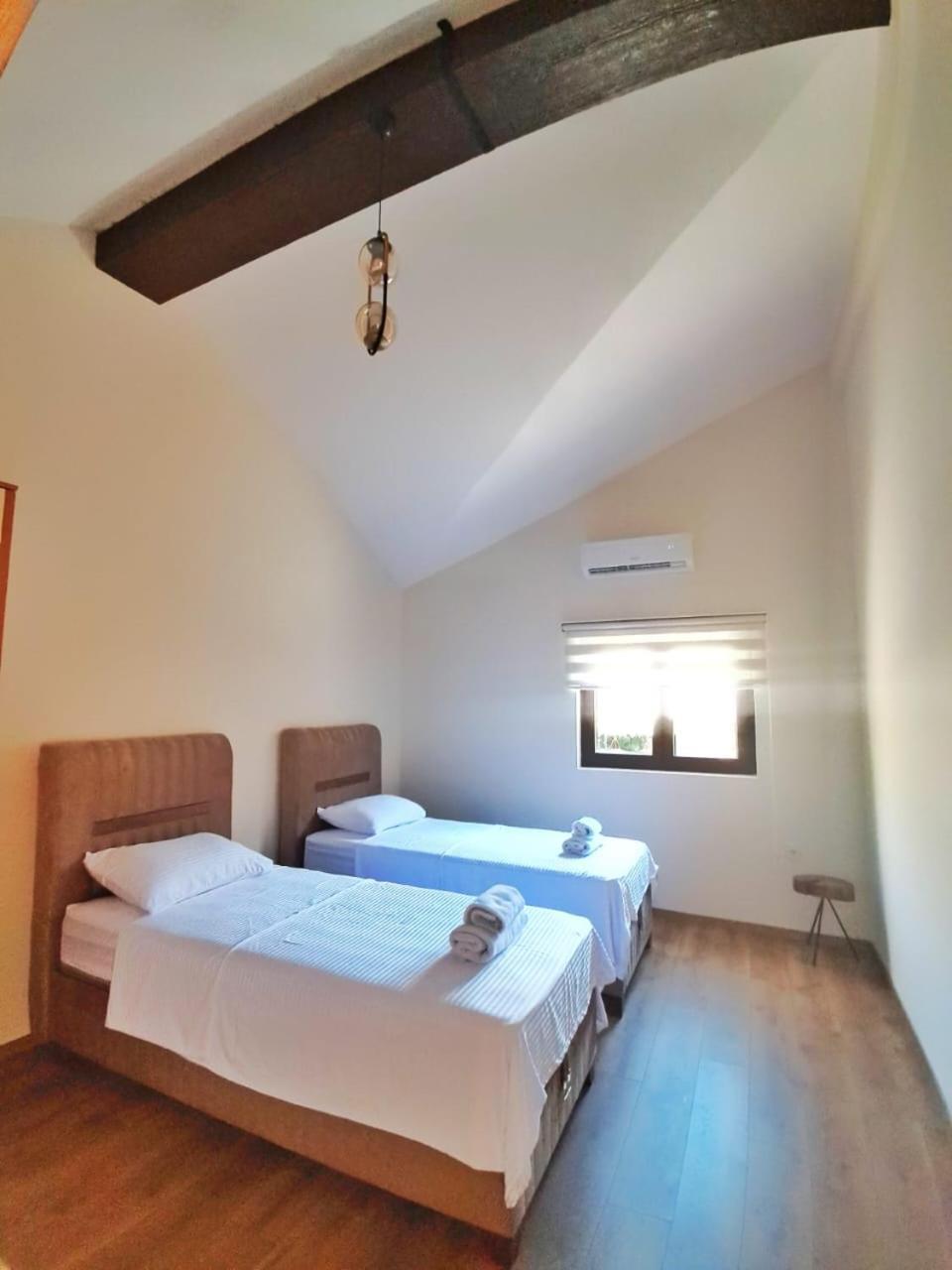 Regina Di Dobrota Apartment Kotor Phòng bức ảnh