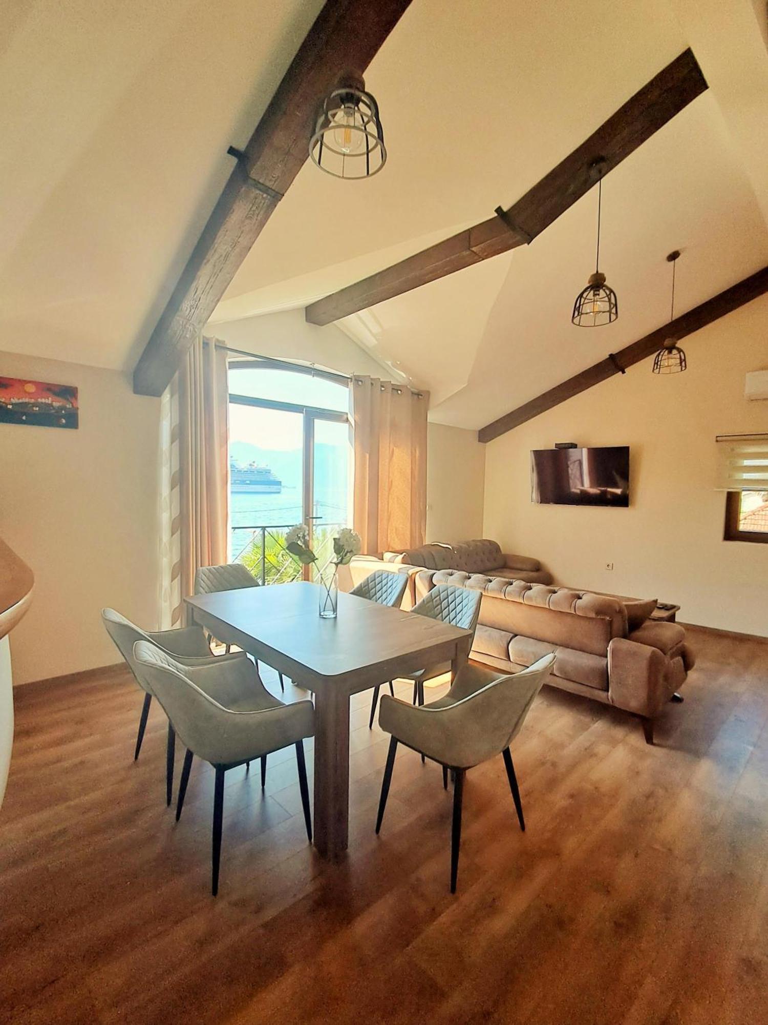 Regina Di Dobrota Apartment Kotor Ngoại thất bức ảnh